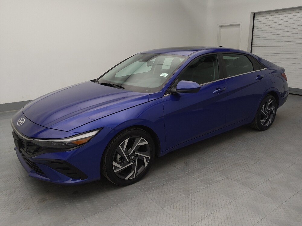 2025 Hyundai Elantra in Wichita, KS 67207 - 18124114 2