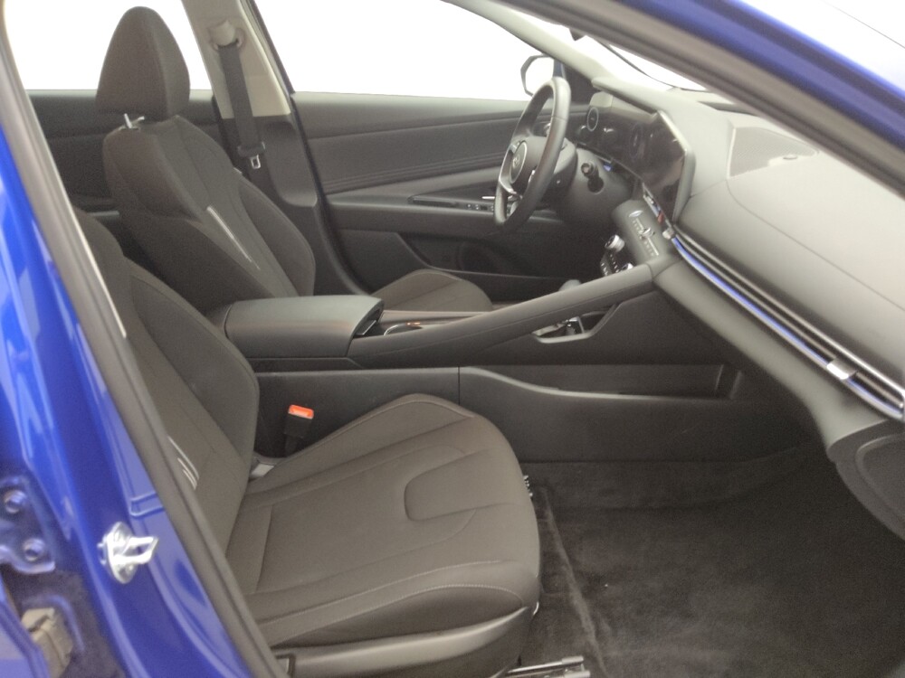 2025 Hyundai Elantra in Wichita, KS 67207 - 18124114 21
