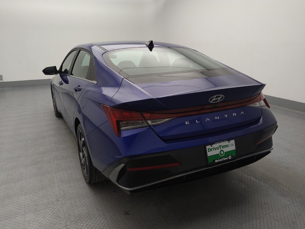 2025 Hyundai Elantra in Wichita, KS 67207 - 18124114 6