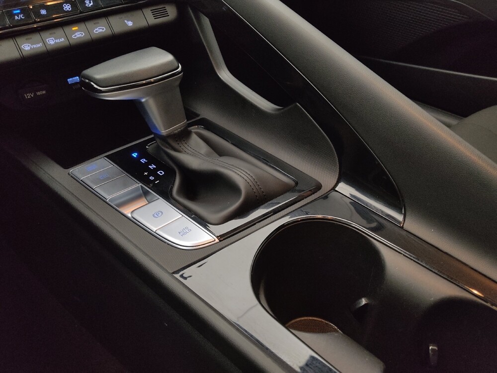 2025 Hyundai Elantra in Wichita, KS 67207 - 18124114 26