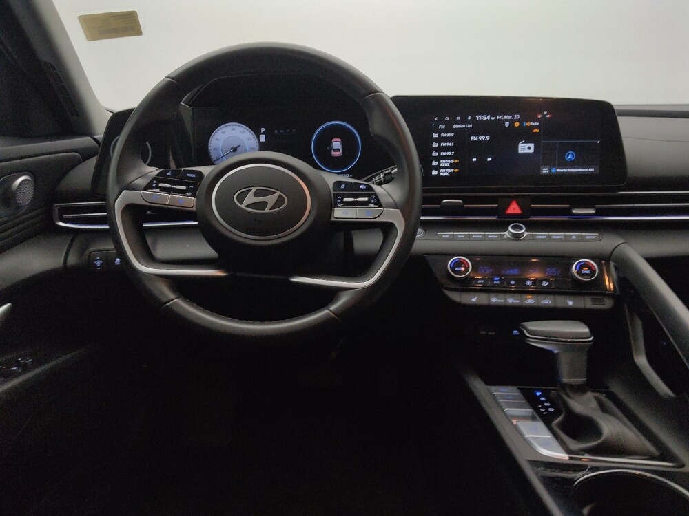 2025 Hyundai Elantra in Wichita, KS 67207 - 18124114 22