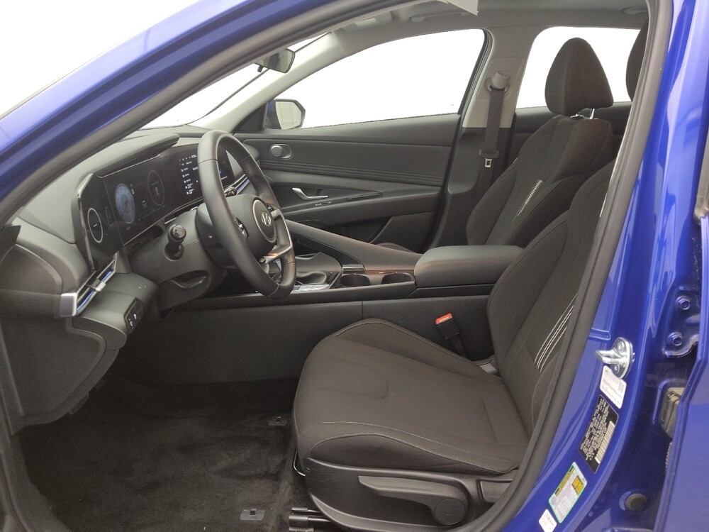 2025 Hyundai Elantra in Wichita, KS 67207 - 18124114 17
