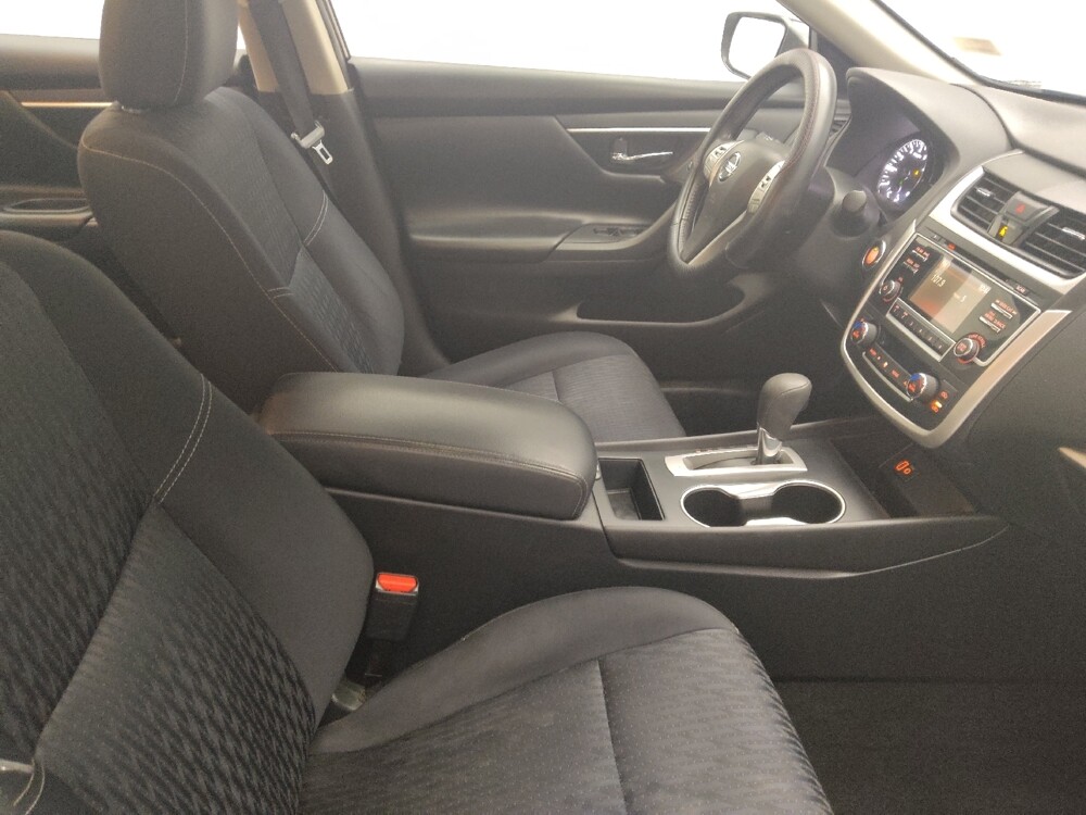 2017 Nissan Altima in Lombard, IL 60148 - 18124115 21