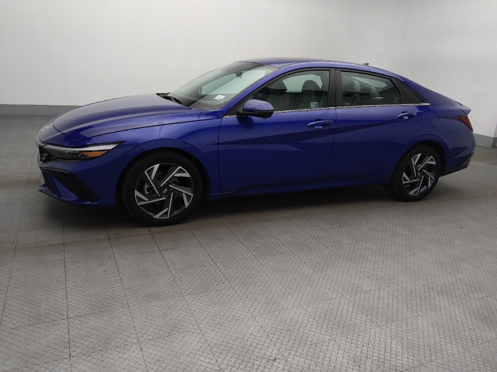 2024 Hyundai Elantra in Gainesville, FL 32609 - 18124129 2