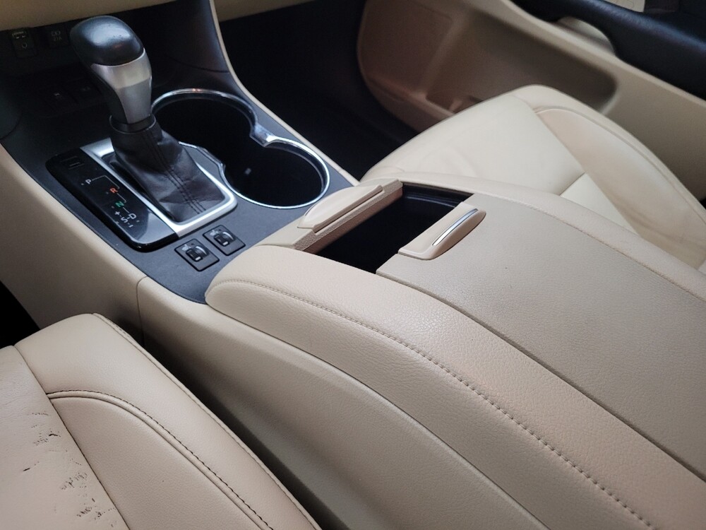 2019 Toyota Highlander in Memphis, TN 38128 - 18124141 26