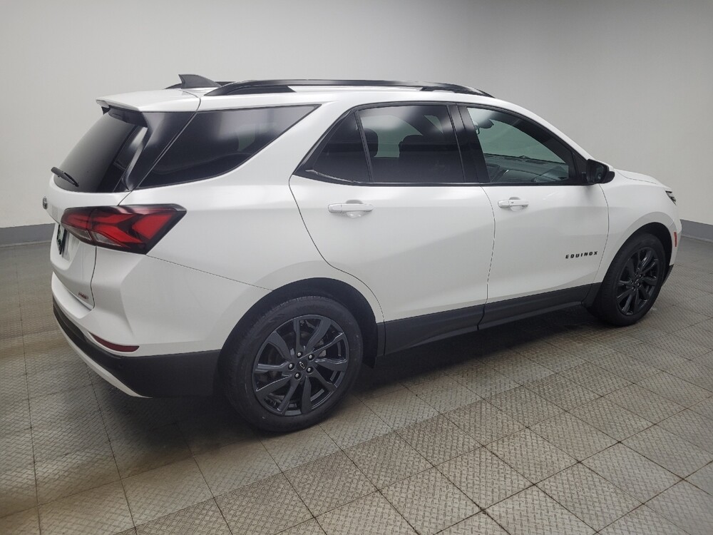 2022 Chevrolet Equinox in Indianapolis, IN 46222 - 18124142 10