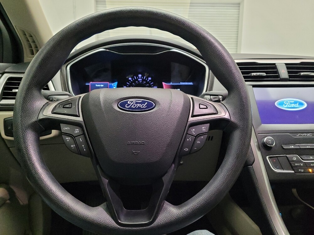 2020 Ford Fusion in Fresno, CA 93726 - 18124143 22