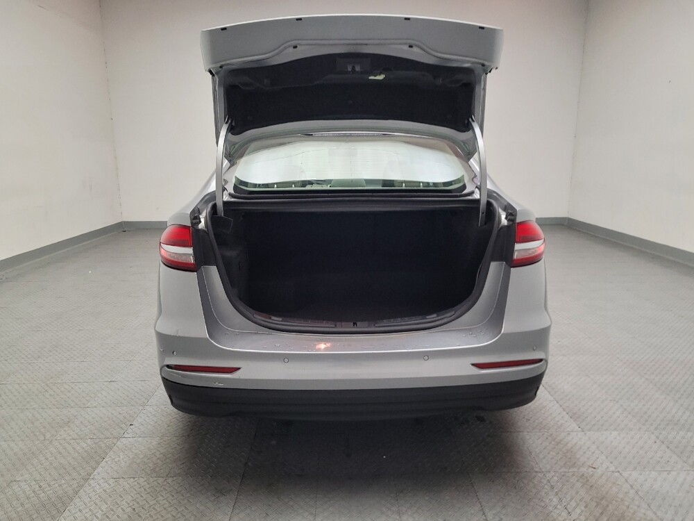 2020 Ford Fusion in Fresno, CA 93726 - 18124143 29