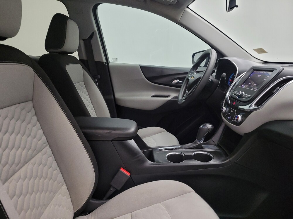 2020 Chevrolet Equinox in Cincinnati, OH 45255 - 18124145 21