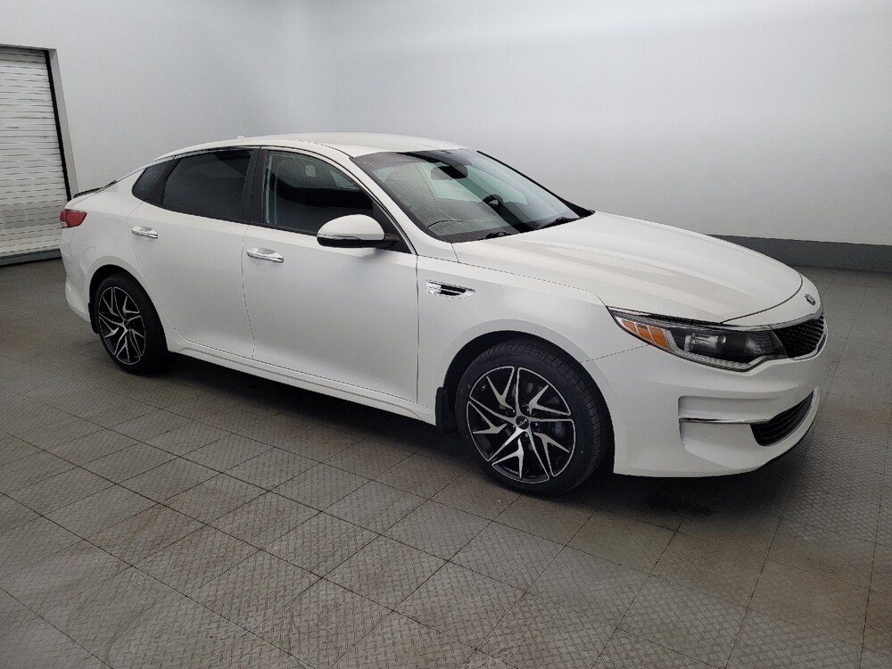 2018 Kia Optima in Pittsburgh, PA 15237 - 18124147 11