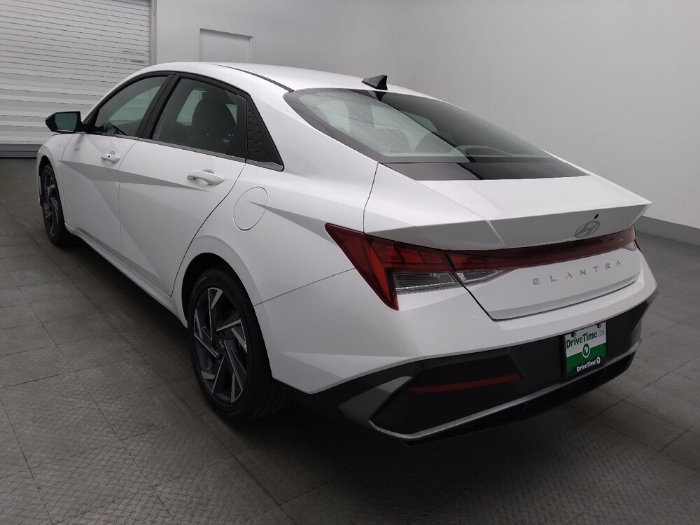 2025 Hyundai Elantra in Jacksonville, FL 32210 - 18124158 5