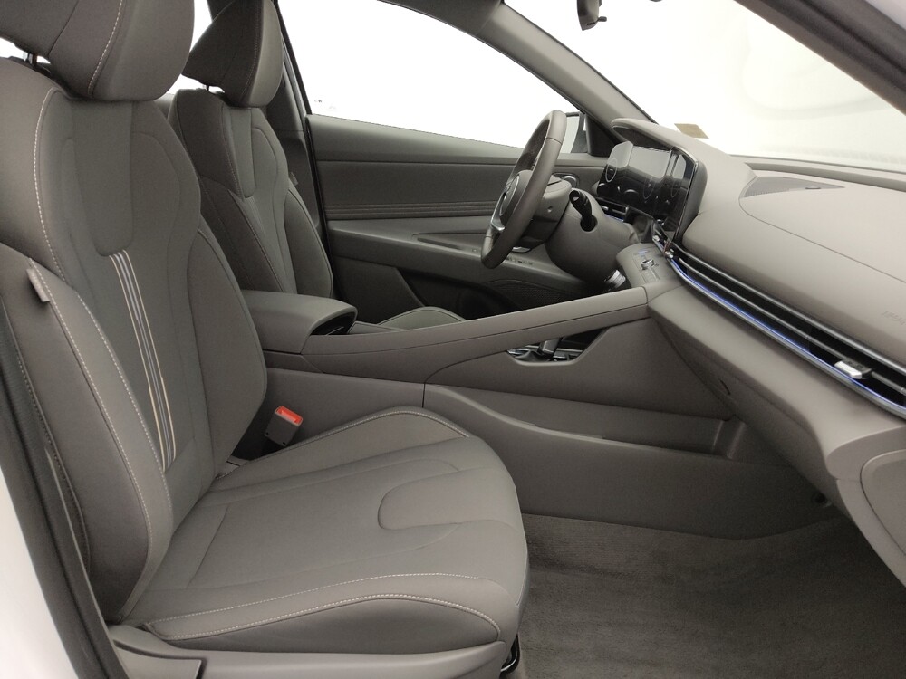 2025 Hyundai Elantra in Jacksonville, FL 32210 - 18124158 21