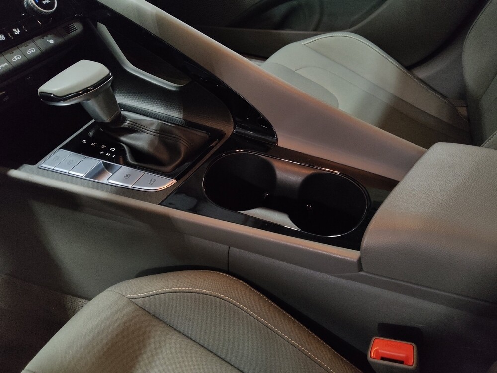 2025 Hyundai Elantra in Jacksonville, FL 32210 - 18124158 26