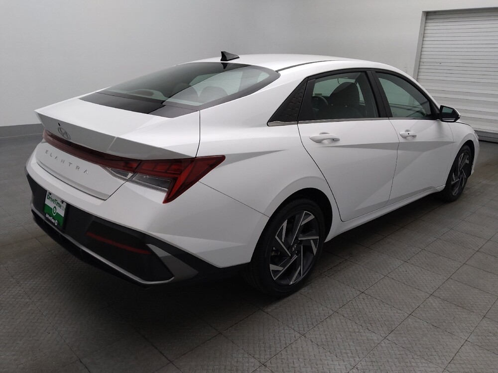 2025 Hyundai Elantra in Jacksonville, FL 32210 - 18124158 9
