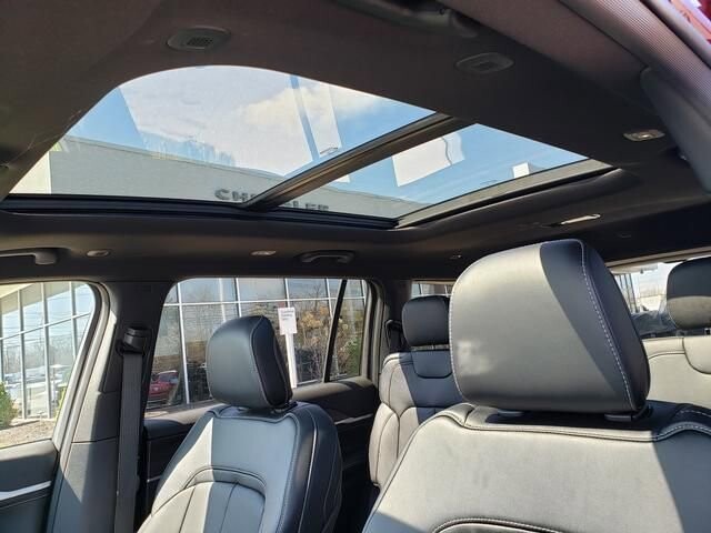 2026 Jeep Grand Cherokee L in Bedford, OH 44146 - 18124176 7