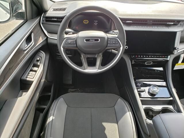 2026 Jeep Grand Cherokee in Bedford, OH 44146 - 18124178 10