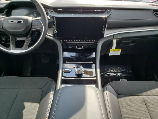 2026 Jeep Grand Cherokee in Bedford, OH 44146 - 18124178 9