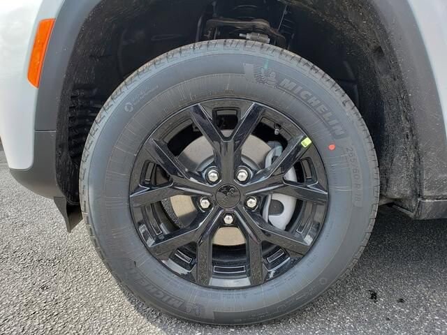 2026 Jeep Grand Cherokee in Bedford, OH 44146 - 18124178 12