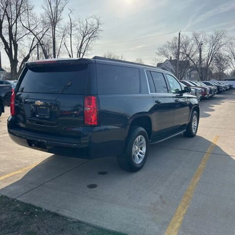 2019 Chevrolet Suburban in Wadena, MN 56482 - 18124222 5