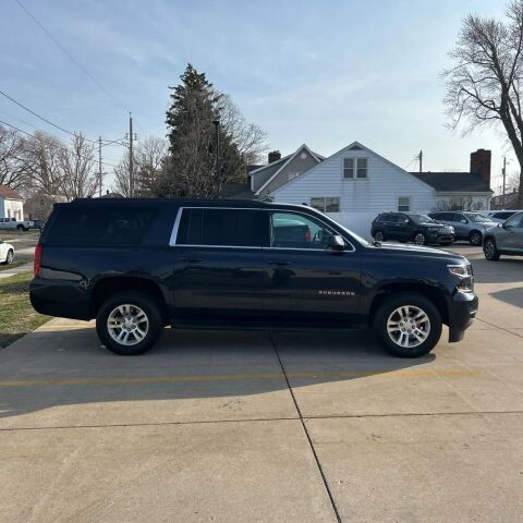2019 Chevrolet Suburban in Wadena, MN 56482 - 18124222 3