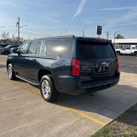 2019 Chevrolet Suburban in Wadena, MN 56482 - 18124222 6