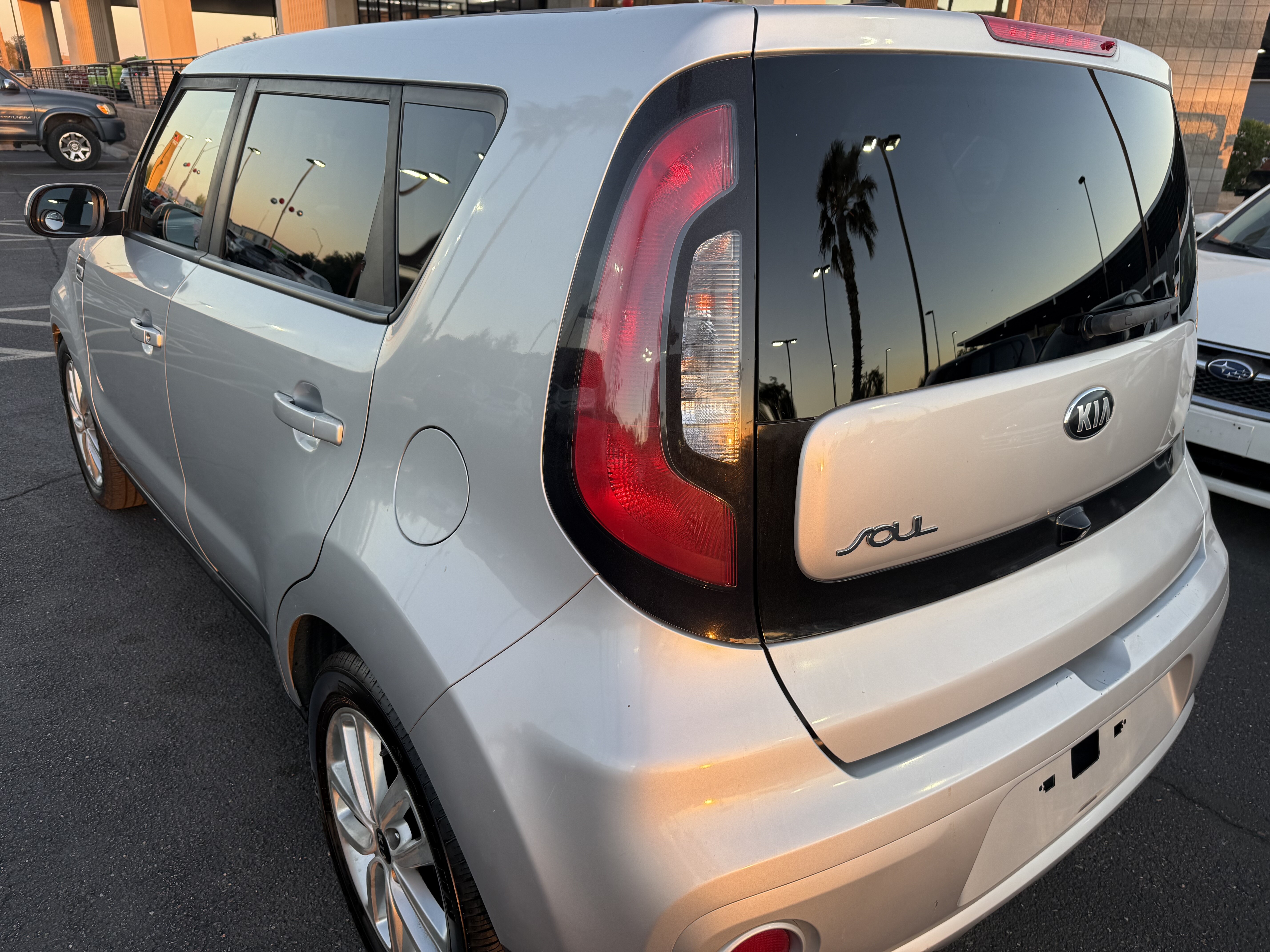 2018 Kia Soul in Phoenix, AZ 85022 - 18124226 6