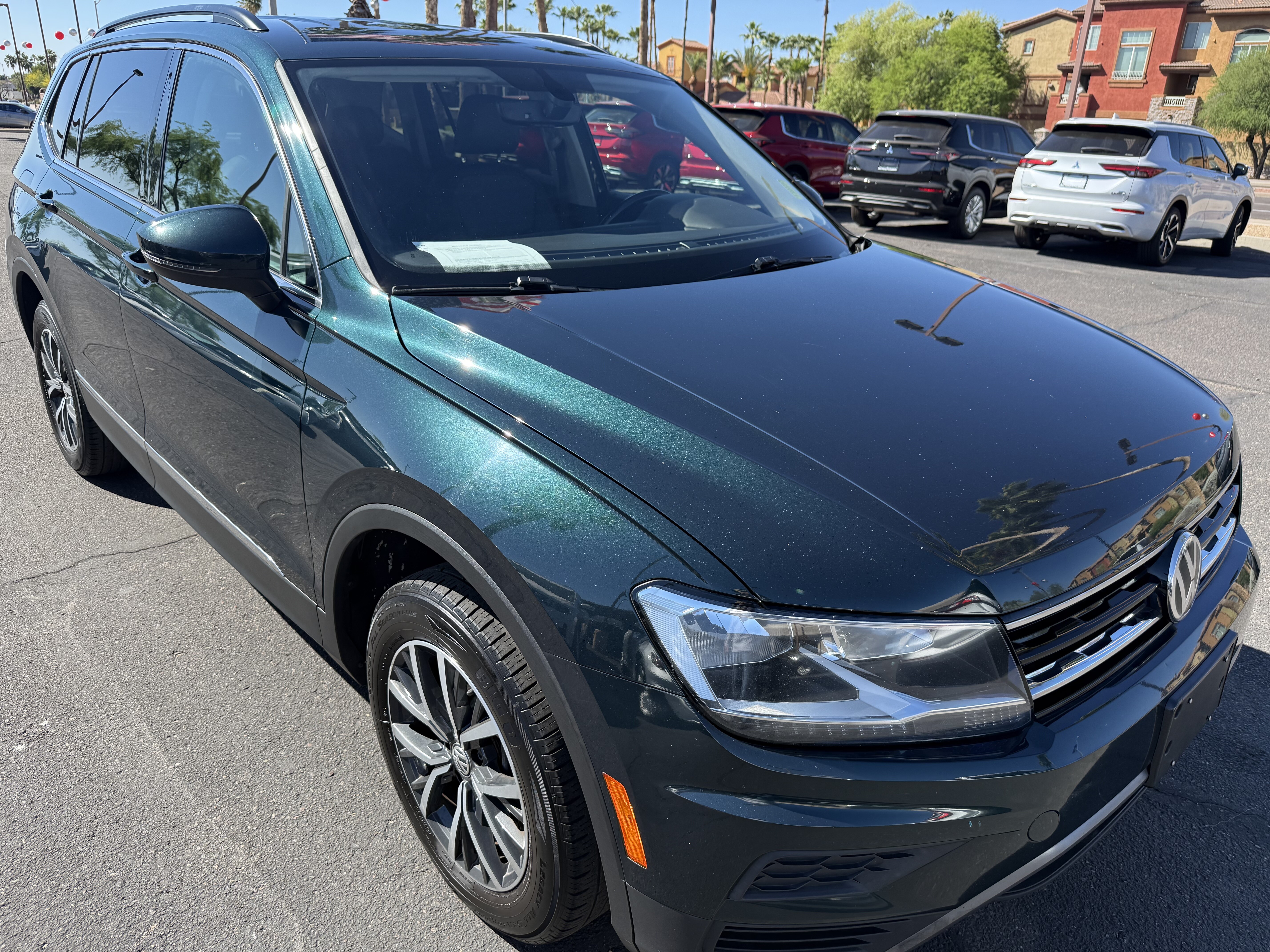 2018 Volkswagen Tiguan in Phoenix, AZ 85022 - 18124227 3