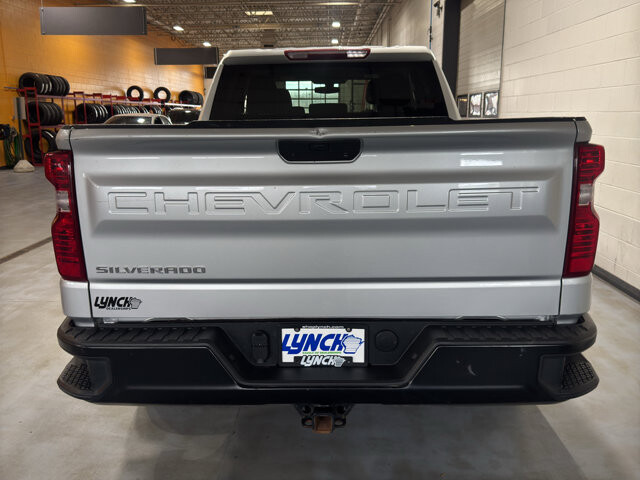 2021 Chevrolet Silverado 1500 in Burlington, WI 53105 - 18124230 4