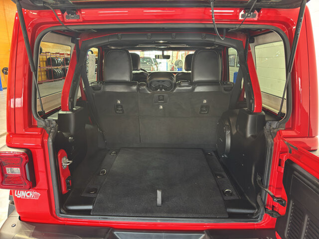 2018 Jeep Wrangler in Burlington, WI 53105 - 18124233 21