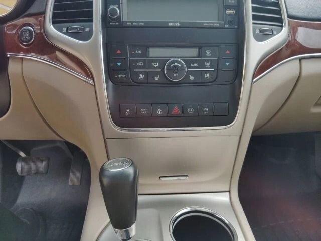 2011 Jeep Grand Cherokee in Greenville, SC 29607 - 18124238 26