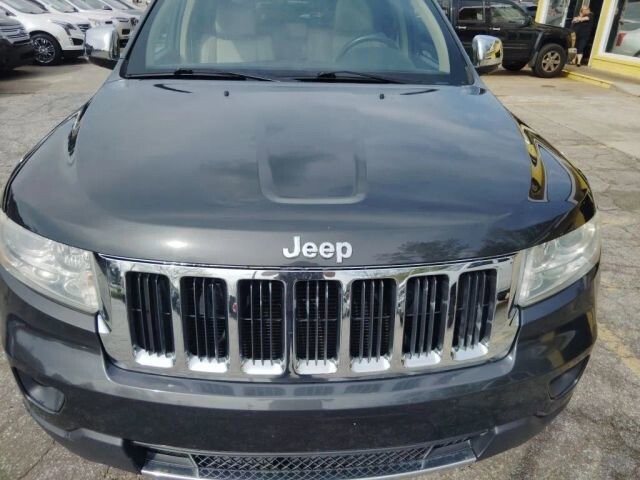2011 Jeep Grand Cherokee in Greenville, SC 29607 - 18124238 9