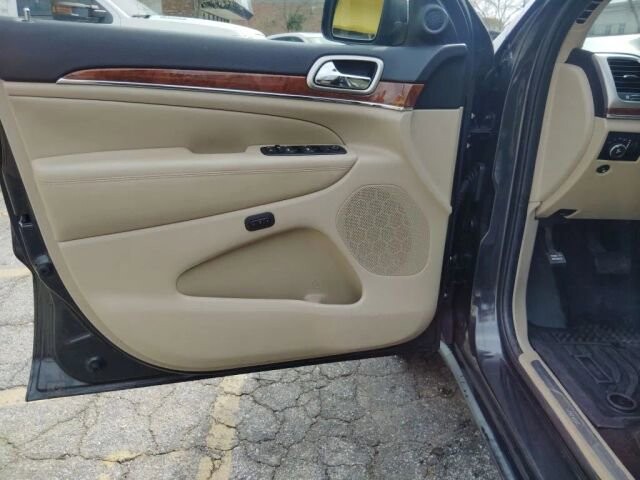 2011 Jeep Grand Cherokee in Greenville, SC 29607 - 18124238 22