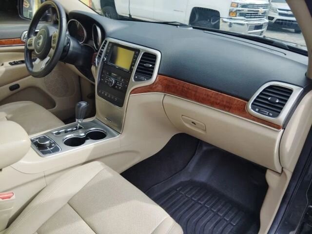 2011 Jeep Grand Cherokee in Greenville, SC 29607 - 18124238 13