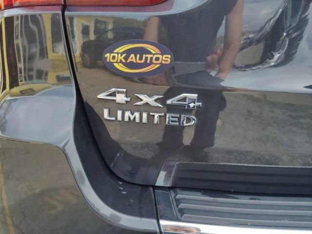 2011 Jeep Grand Cherokee in Greenville, SC 29607 - 18124238 19