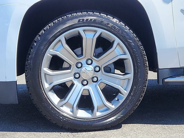 2017 GMC Yukon XL in Cinnaminson, NJ 08077 - 18124239 9