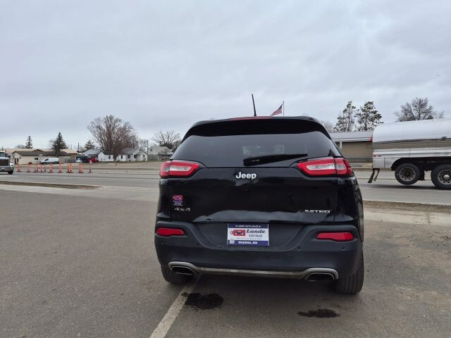 2018 Jeep Cherokee in Wadena, MN 56482 - 18124244 5