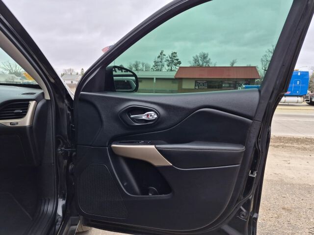 2018 Jeep Cherokee in Wadena, MN 56482 - 18124244 13