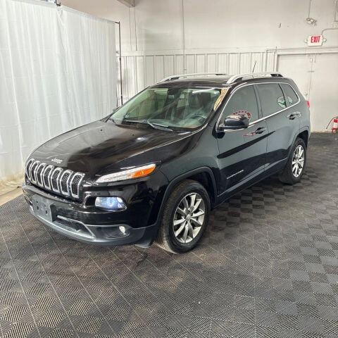 2018 Jeep Cherokee in Wadena, MN 56482 - 18124244