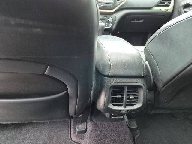 2018 Jeep Cherokee in Wadena, MN 56482 - 18124244 22