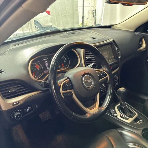 2018 Jeep Cherokee in Wadena, MN 56482 - 18124244 10