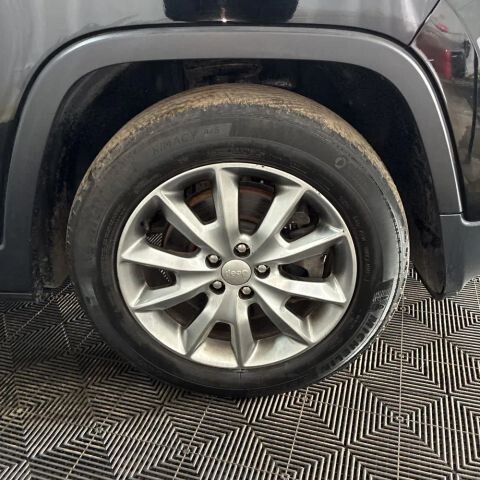 2018 Jeep Cherokee in Wadena, MN 56482 - 18124244 6