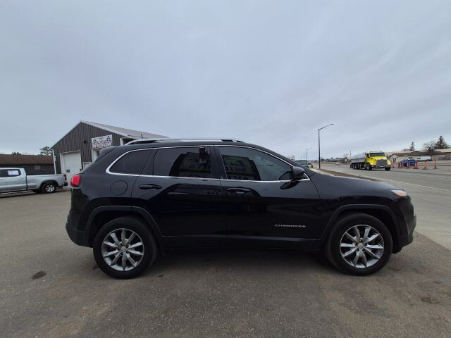 2018 Jeep Cherokee in Wadena, MN 56482 - 18124244 7