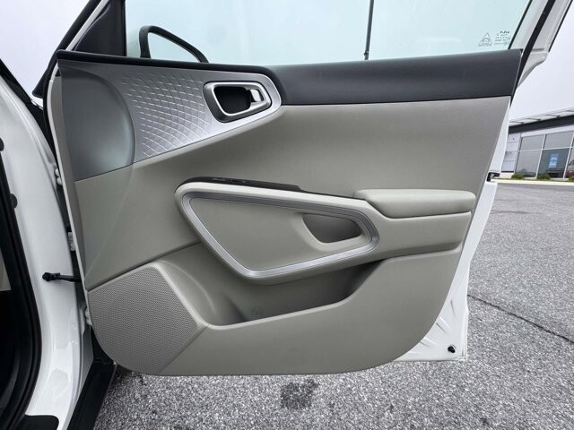 2025 Kia Soul in Winchester, VA 22602 - 18124245 8