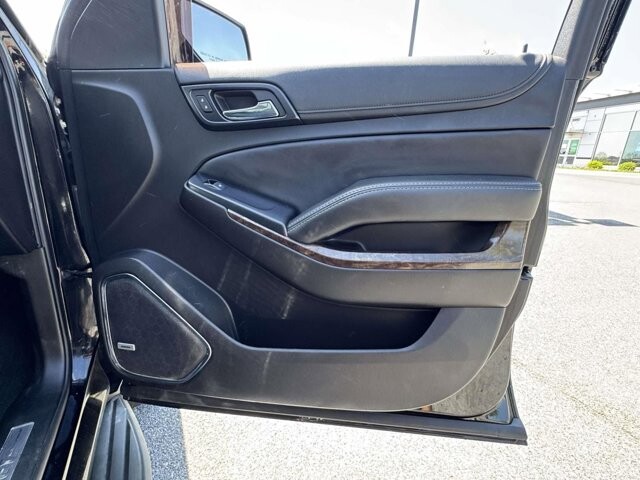 2017 Chevrolet Suburban in Winchester, VA 22602 - 18124249 7