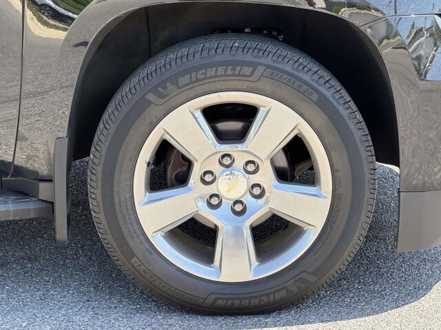 2017 Chevrolet Suburban in Winchester, VA 22602 - 18124249 6