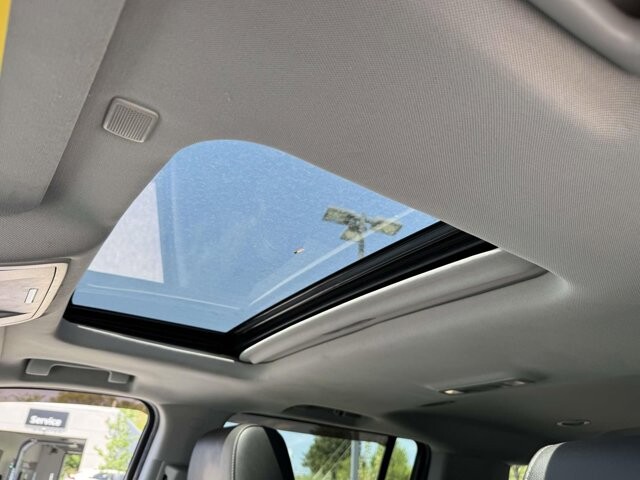 2017 Chevrolet Suburban in Winchester, VA 22602 - 18124249 16