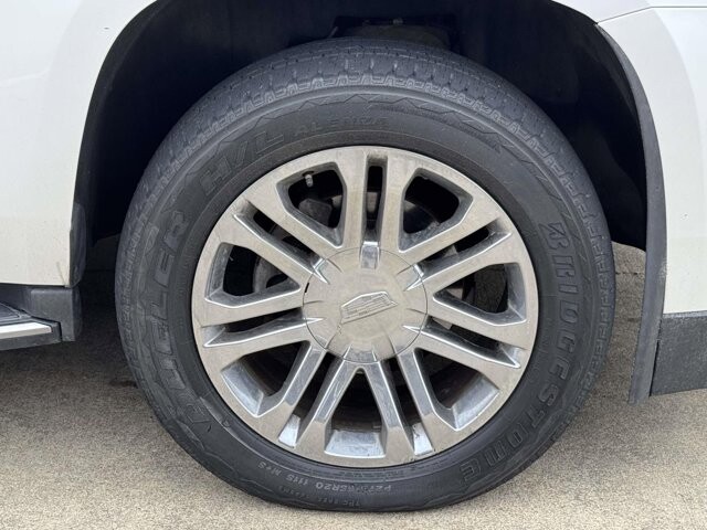 2017 Cadillac Escalade in Winchester, VA 22602 - 18124254 7