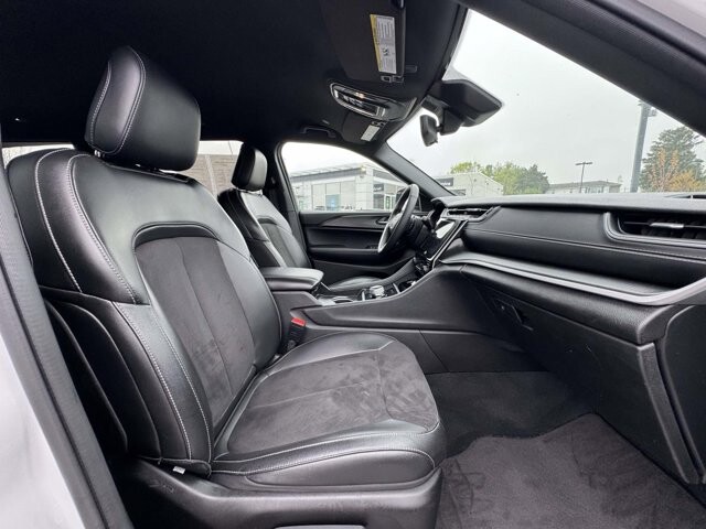 2024 Jeep Grand Cherokee L in Winchester, VA 22602 - 18124256 9