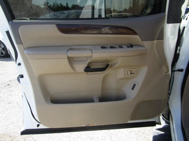 2013 Nissan Armada in Tampa, FL 33604-6914 - 18124263 20