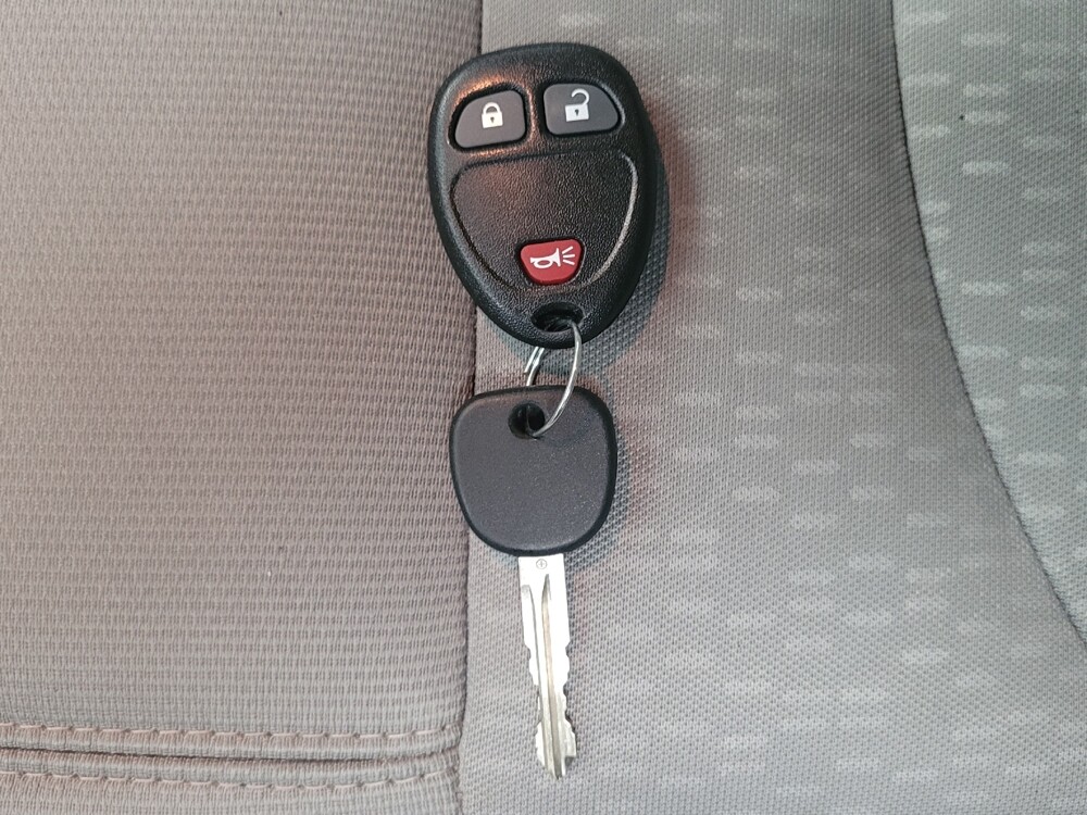 2016 GMC Acadia in Huntsville, AL 35816 - 18124273 32